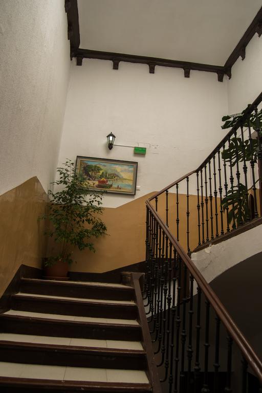 Pension Carretero Caces Kültér fotó